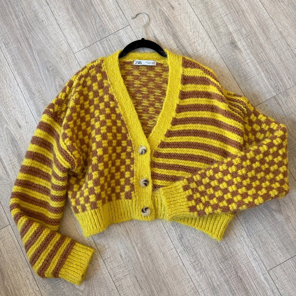 Zara Women’s Jacquard Yellow and Brown Cardigan | size Small